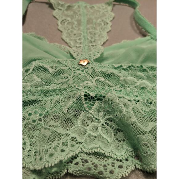 Victoria's Secret Pink Bralette Women's Large Mint Green Lace Boho EUC - Picture 5 of 9